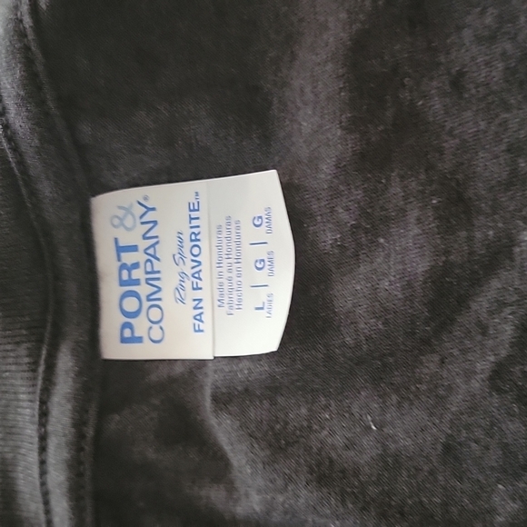 NWOT Disney Epcot Drinking Around the World Tee Shirt - Picture 2 of 2